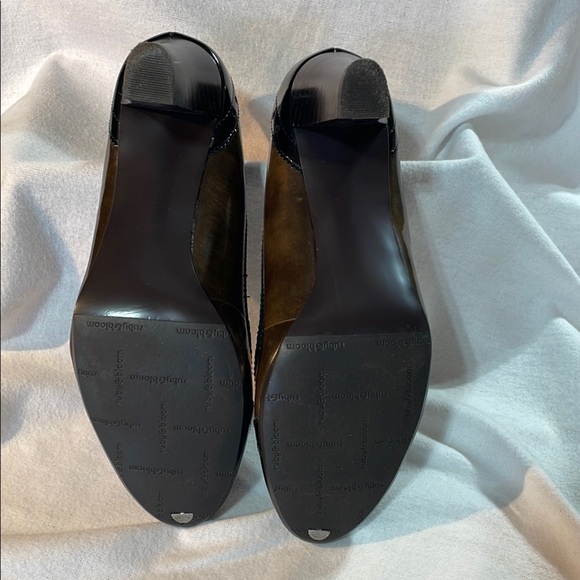 Ruby and Bloom Black and Brown Patent Leather Heels rounded toe like new - Picture 8 of 14